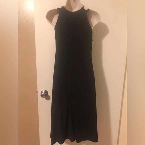 NewPort News, Size Small, Black/Off White Flower Embroidery on Top - Picture 2 of 4